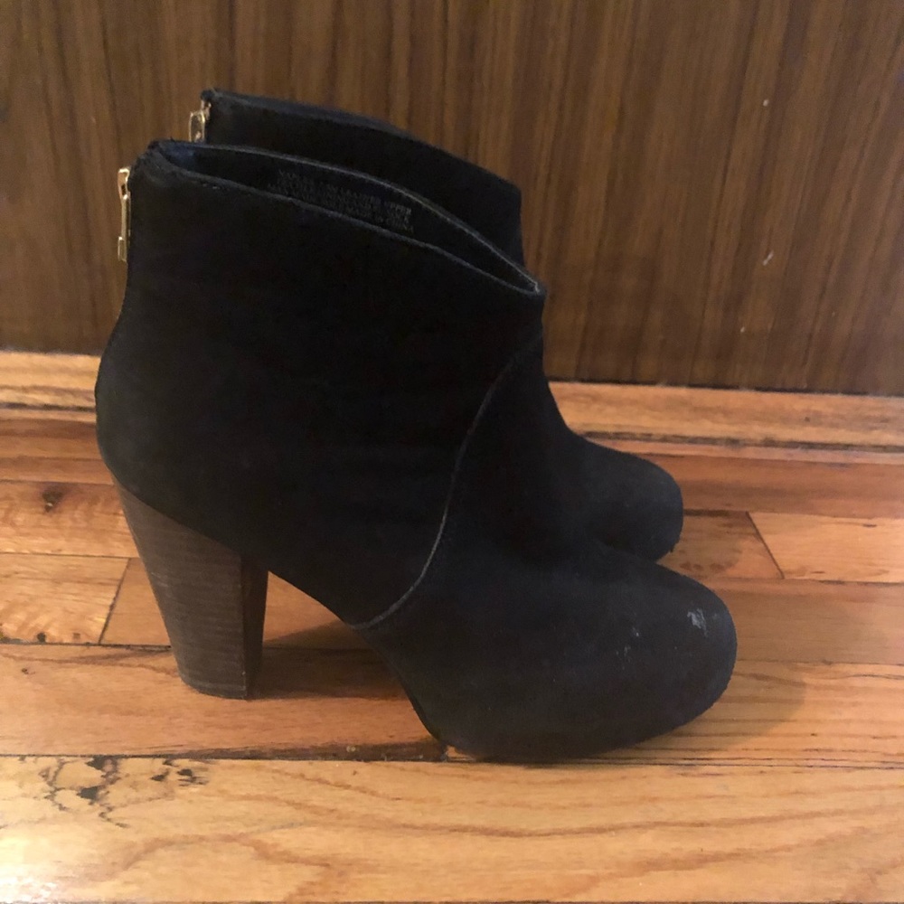 Steve Madden suede booties